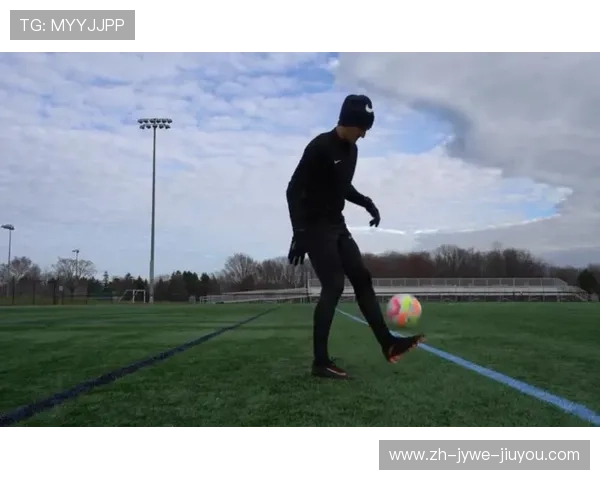 足球训练中的球感培养与基础练习